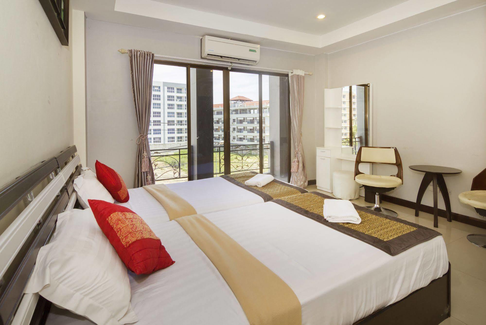 Royal Q & D Suites 파타야 외부 사진
